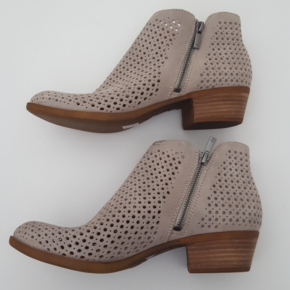 NEW Lucky Brand Bayley perforated leather bootie size 6 - Picture 5 of 7